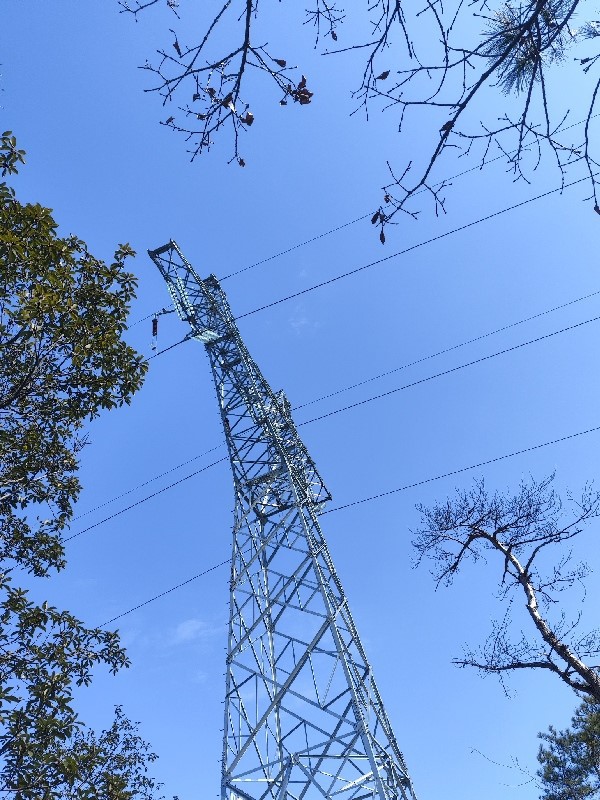 An overhead transmission line An overhead transmission line